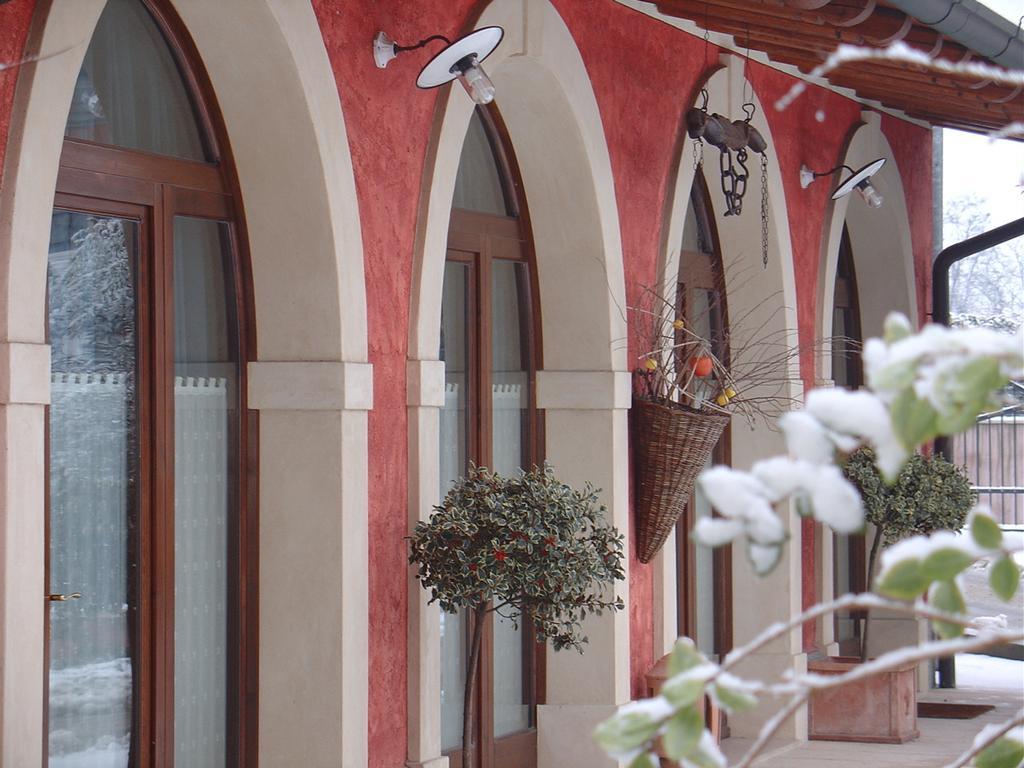 Гостьовий будинок Agriturismo Gian Galeazzo Visconti Валеджо-суль-Мінчо Екстер'єр фото