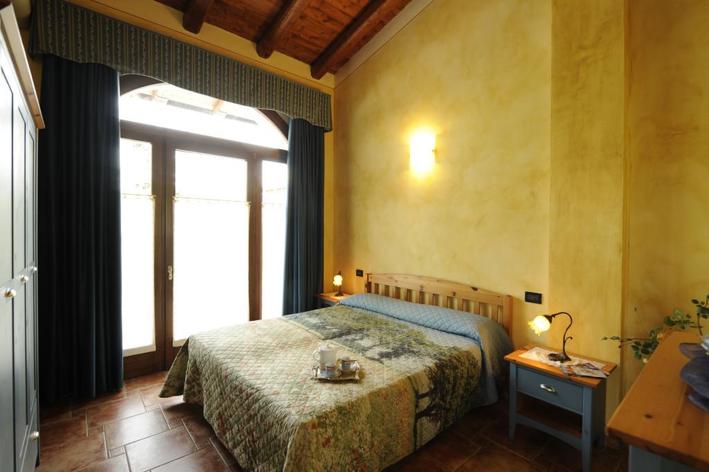 Гостьовий будинок Agriturismo Gian Galeazzo Visconti Валеджо-суль-Мінчо Номер фото