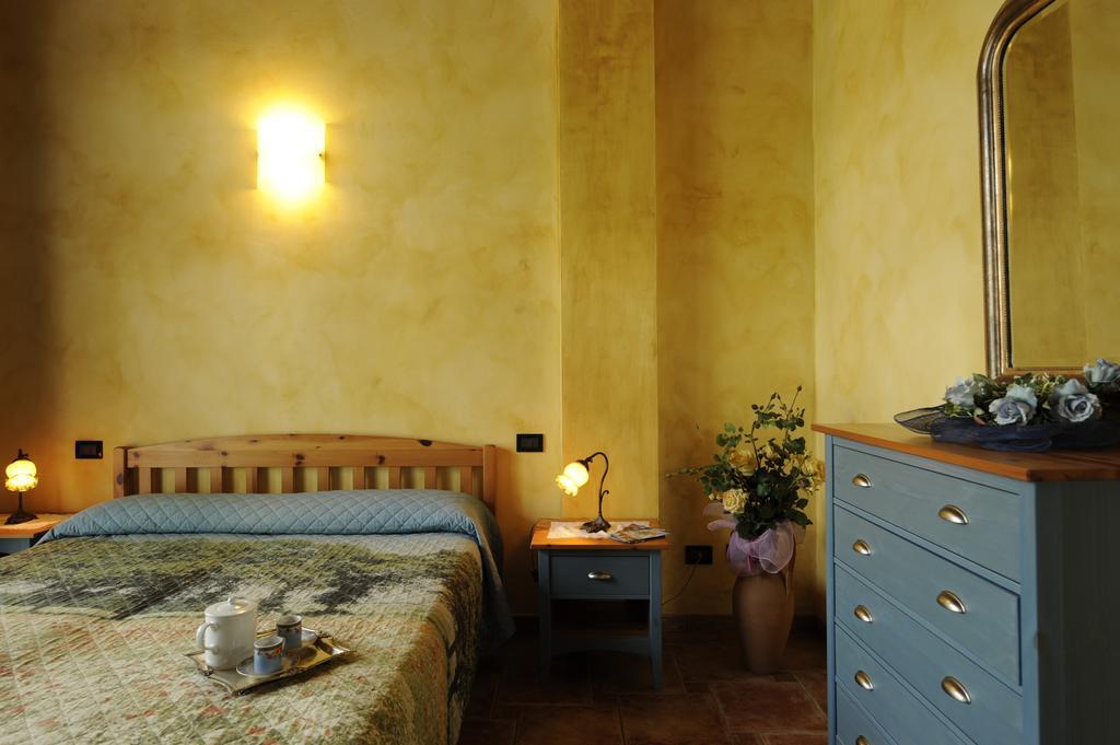 Гостьовий будинок Agriturismo Gian Galeazzo Visconti Валеджо-суль-Мінчо Номер фото